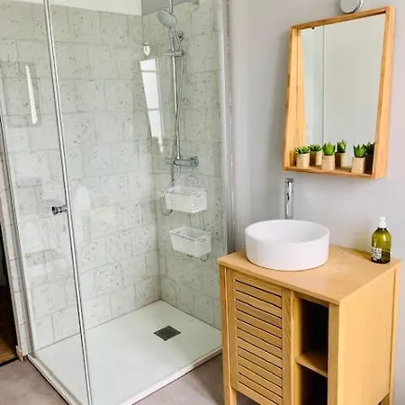 47 Les Chimeres Oda ve Kahvaltı